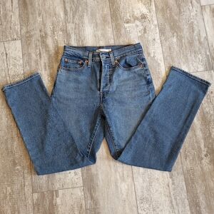 Levi's Wedgie Straight Mom Jeans NWOT